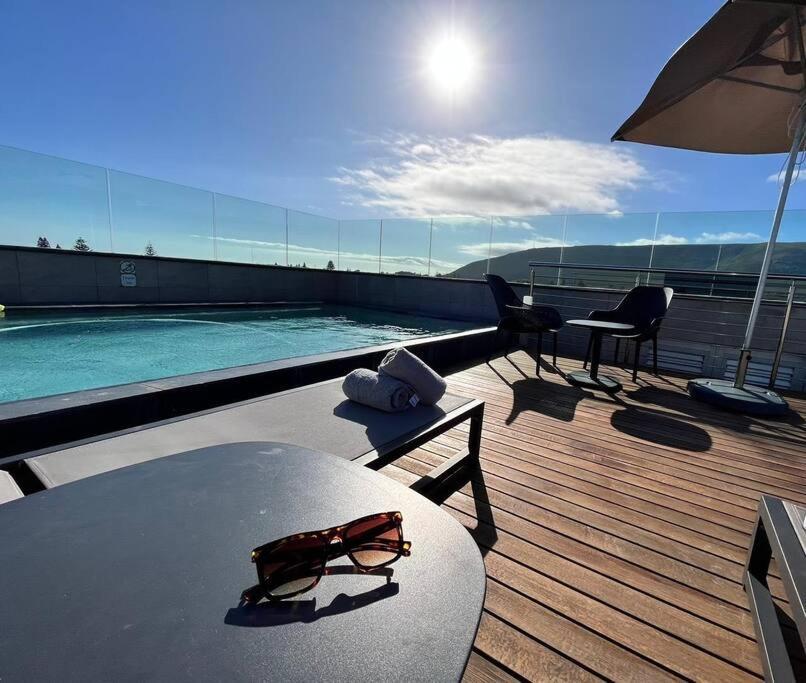 Central Modern Studio Apartment, Hermanus Waterfront Exterior foto