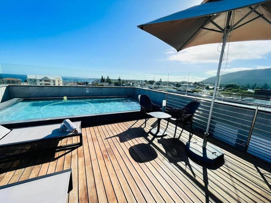 Central Modern Studio Apartment, Hermanus Waterfront Exterior foto
